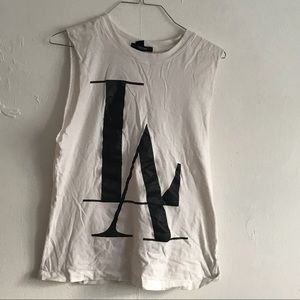 LA muscle tee